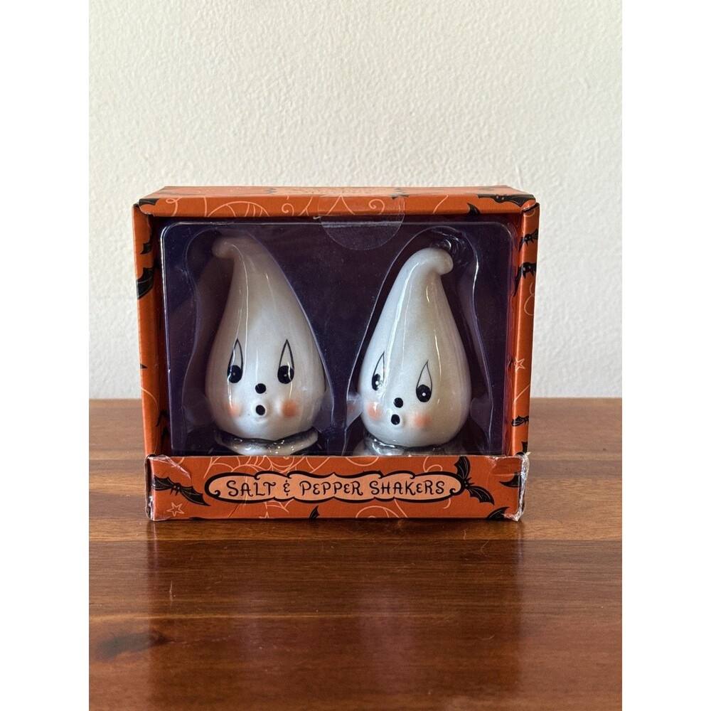 NEW Johanna Parker Halloween 👻 Gus Ghost Head Salt & Pepper Shakers